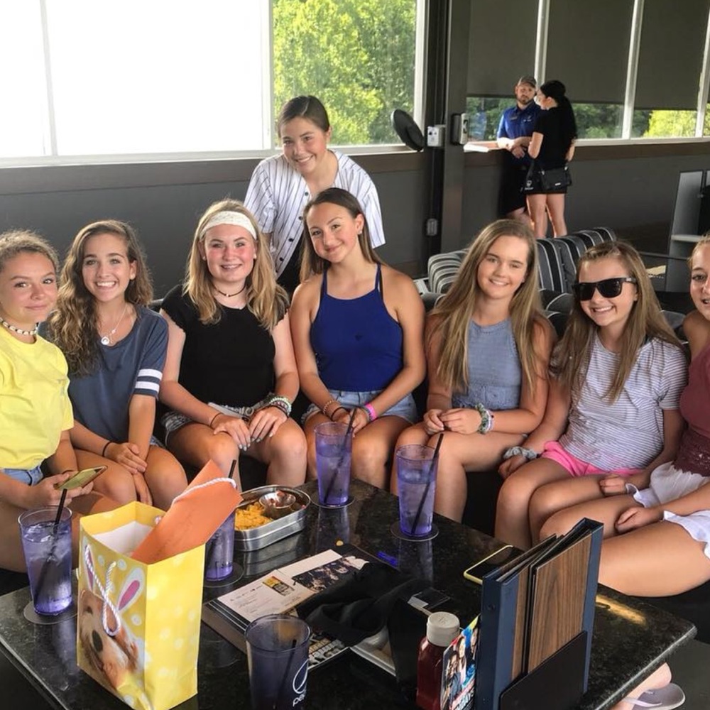 Meet your Posher, Maya